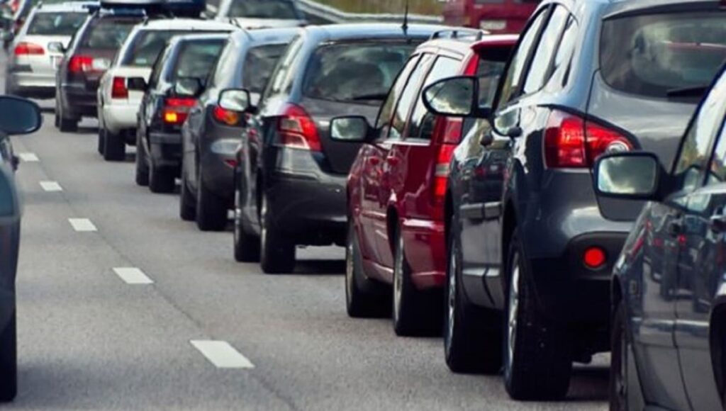 У Запоріжжі утворився затор: можливі затримки громадського транспорту