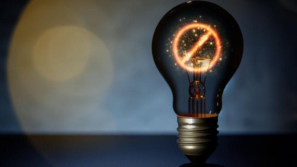 Спрогнозировали сроки жестких отключений света в Украине