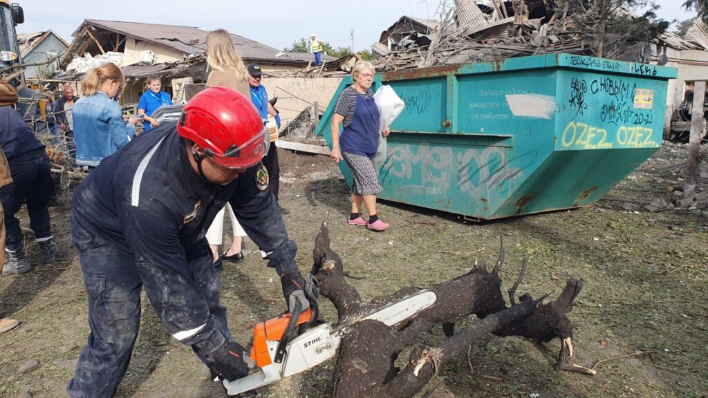 Стало відомо, скільки будинків Запоріжжя цього тижня постраждали від обстрілів