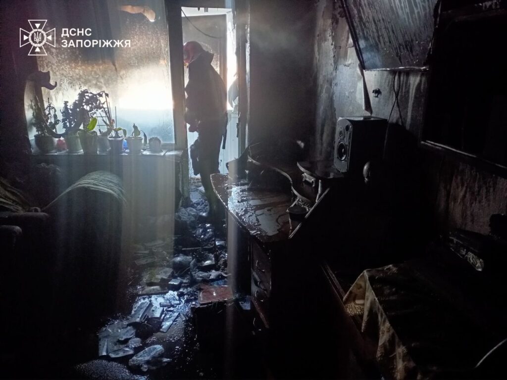 У Запоріжжі через коротке замикання загорілася квартира на 9-му поверсі