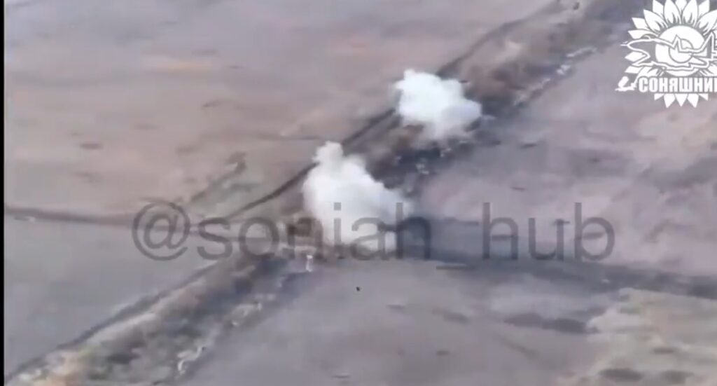 «Дорого-багато живемо»: удар авіабомбами по бліндажах росіян на Запорізькому напрямку (ВІДЕО)