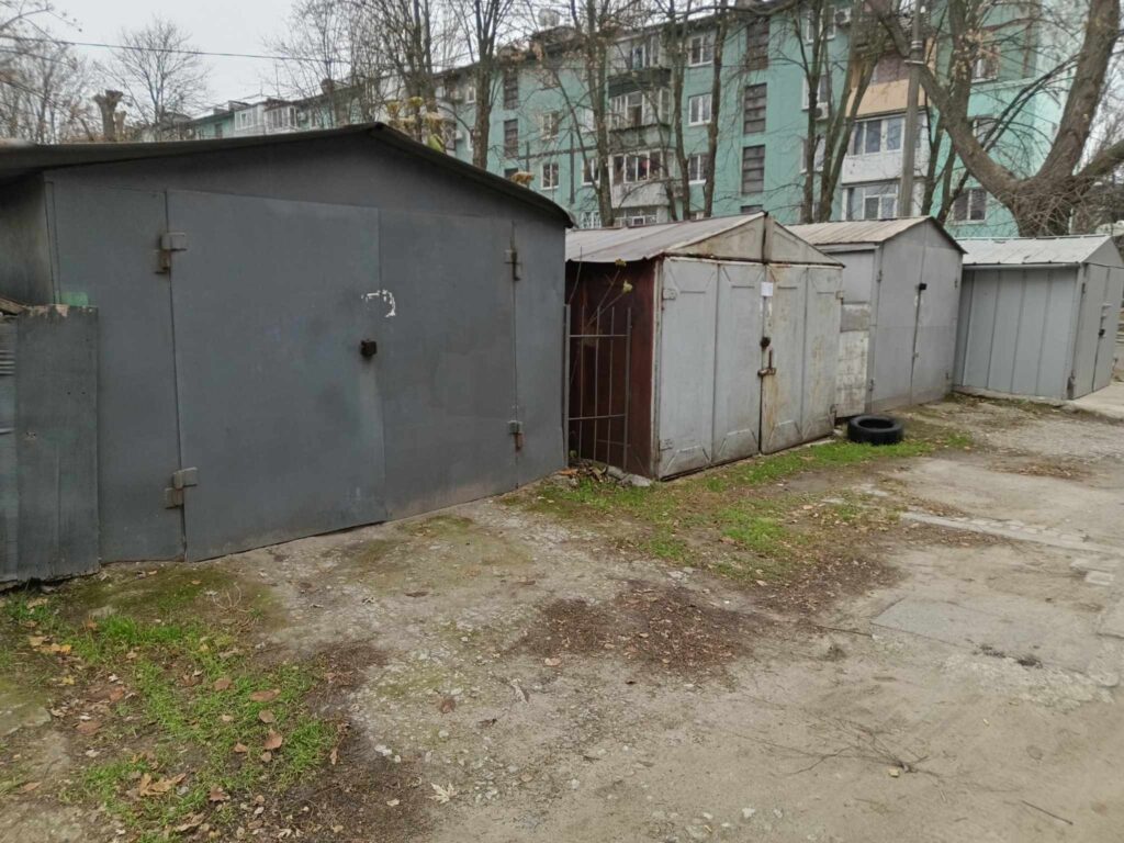 У Запоріжжі вчергове попередили власників незаконних гаражів (ФОТО)