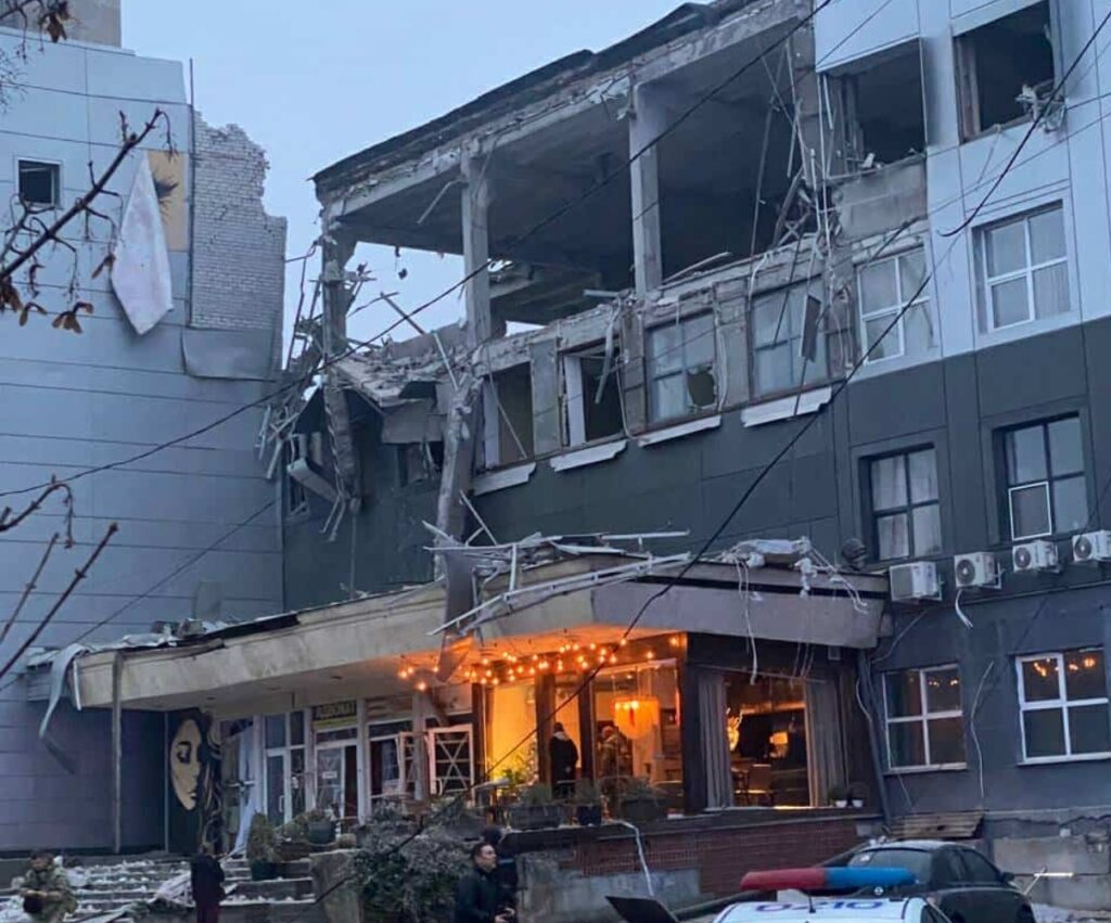 Запоріжжя атакували балістикою: вибух чули у всьому місті (ВІДЕО)