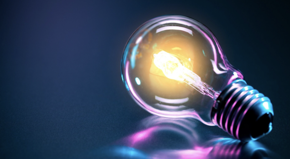 Стало відомо, на скільки днів затягнуться відключення світла в Україні