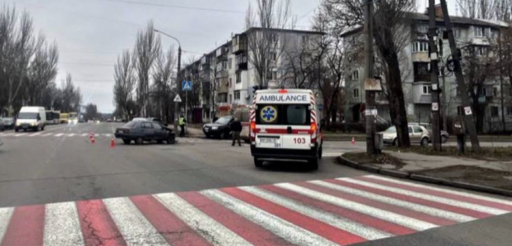 Через аварію в центрі Запоріжжя організовано об’їзд (ФОТО)