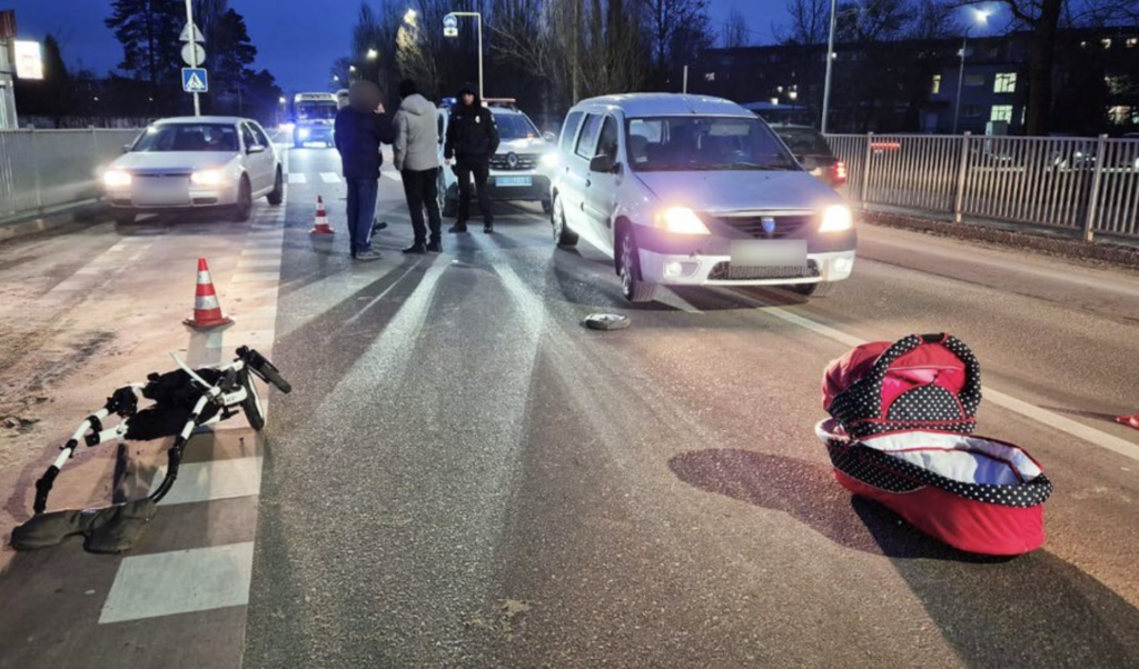 «Від удару немовля випало з візку»: подробиці смертельної трагедії на Рівненщині (ФОТО)